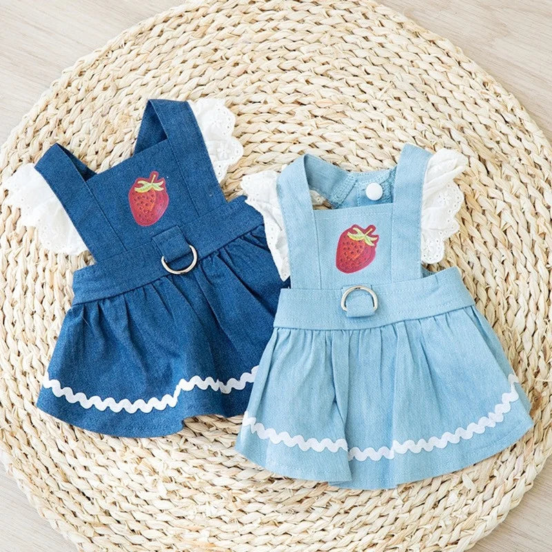 Votre petit compagnon sera une véritable princesse avec cette robe en jean