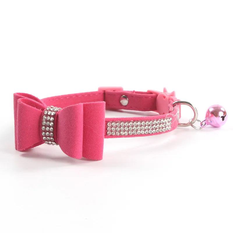 Collier pour chien rose vif avec clochette