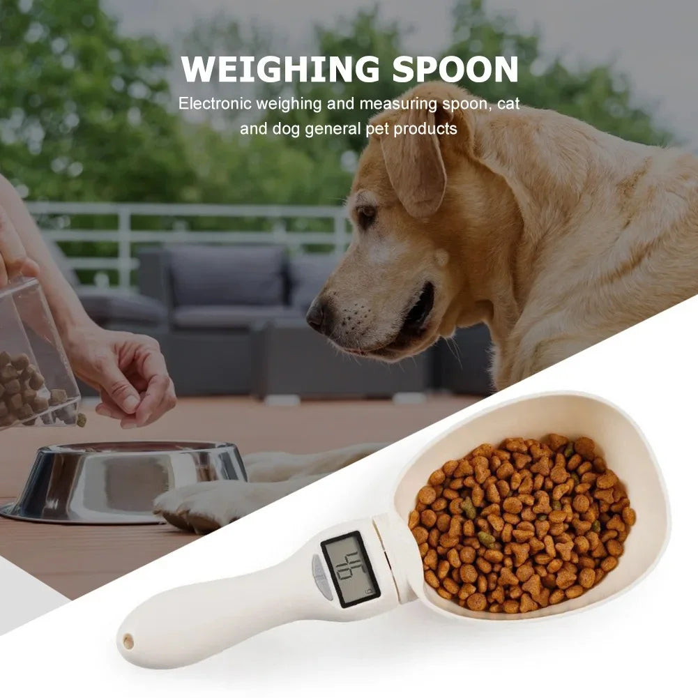 Measuring spoon with LED display: control your pet's portions