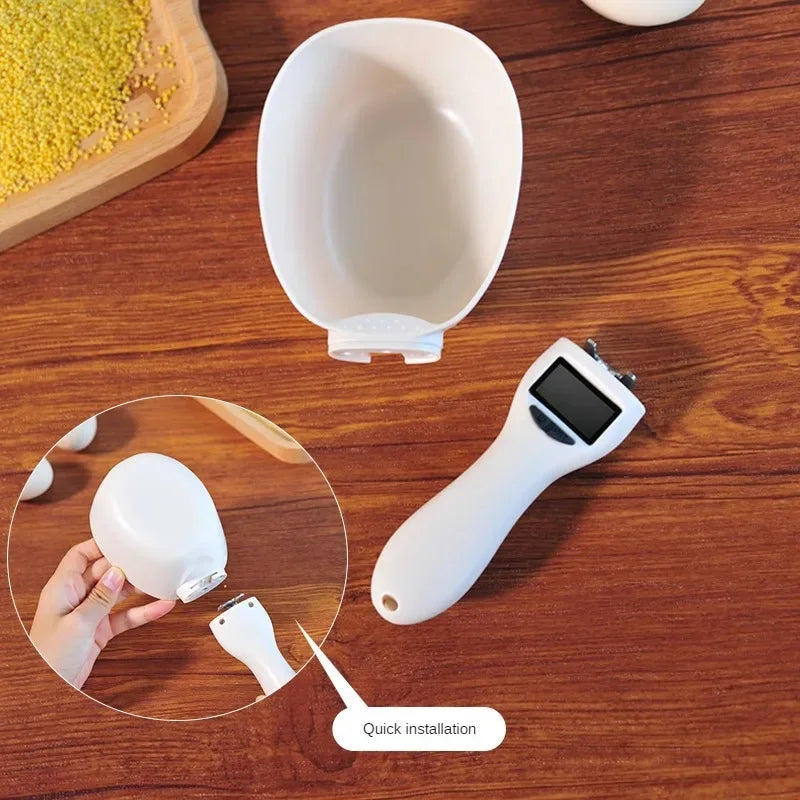 Measuring spoon with LED display: control your pet's portions