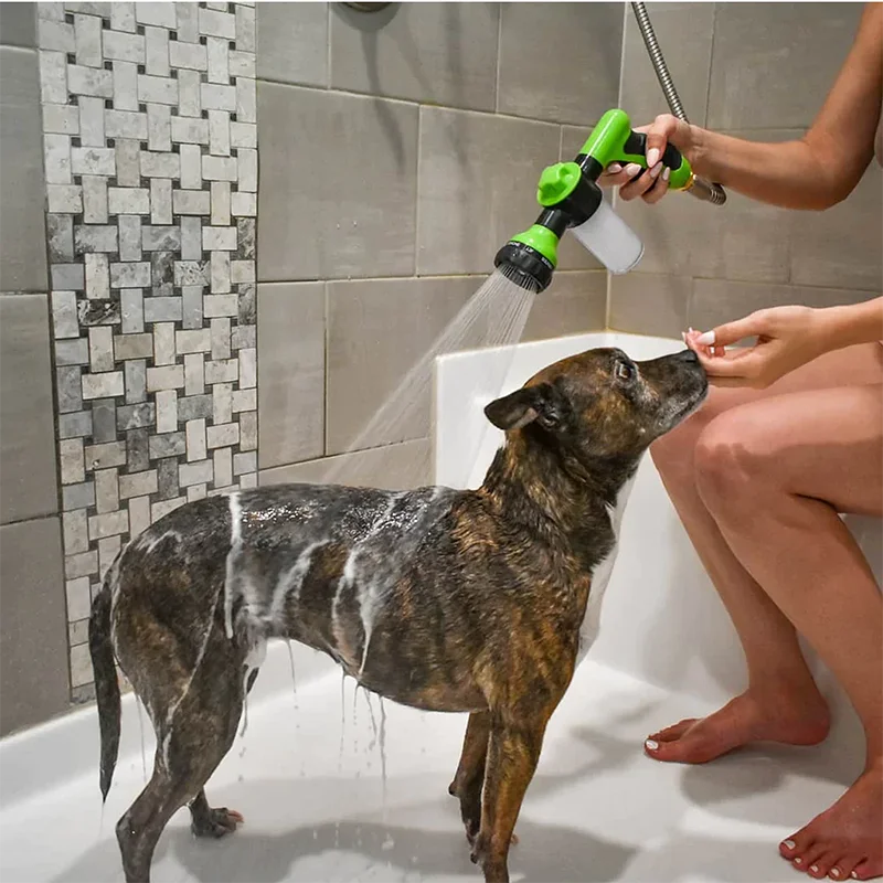 Adjustable shower nozzle: Water, foam, soap at your fingertips