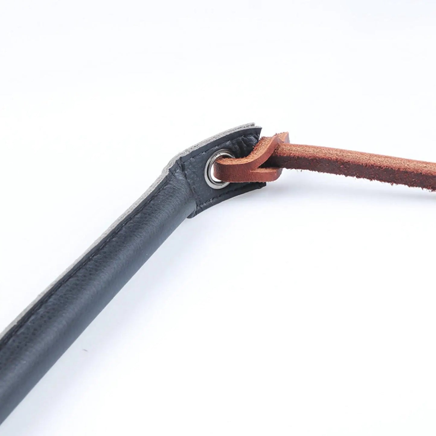 Handcrafted: Genuine leather whip for exceptional durability.